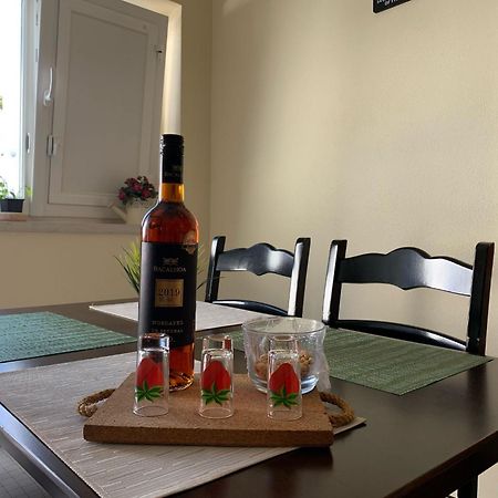 Blue Moon Guesthouse Lagos Ngoại thất bức ảnh