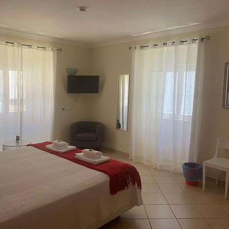 Blue Moon Guesthouse Lagos Ngoại thất bức ảnh