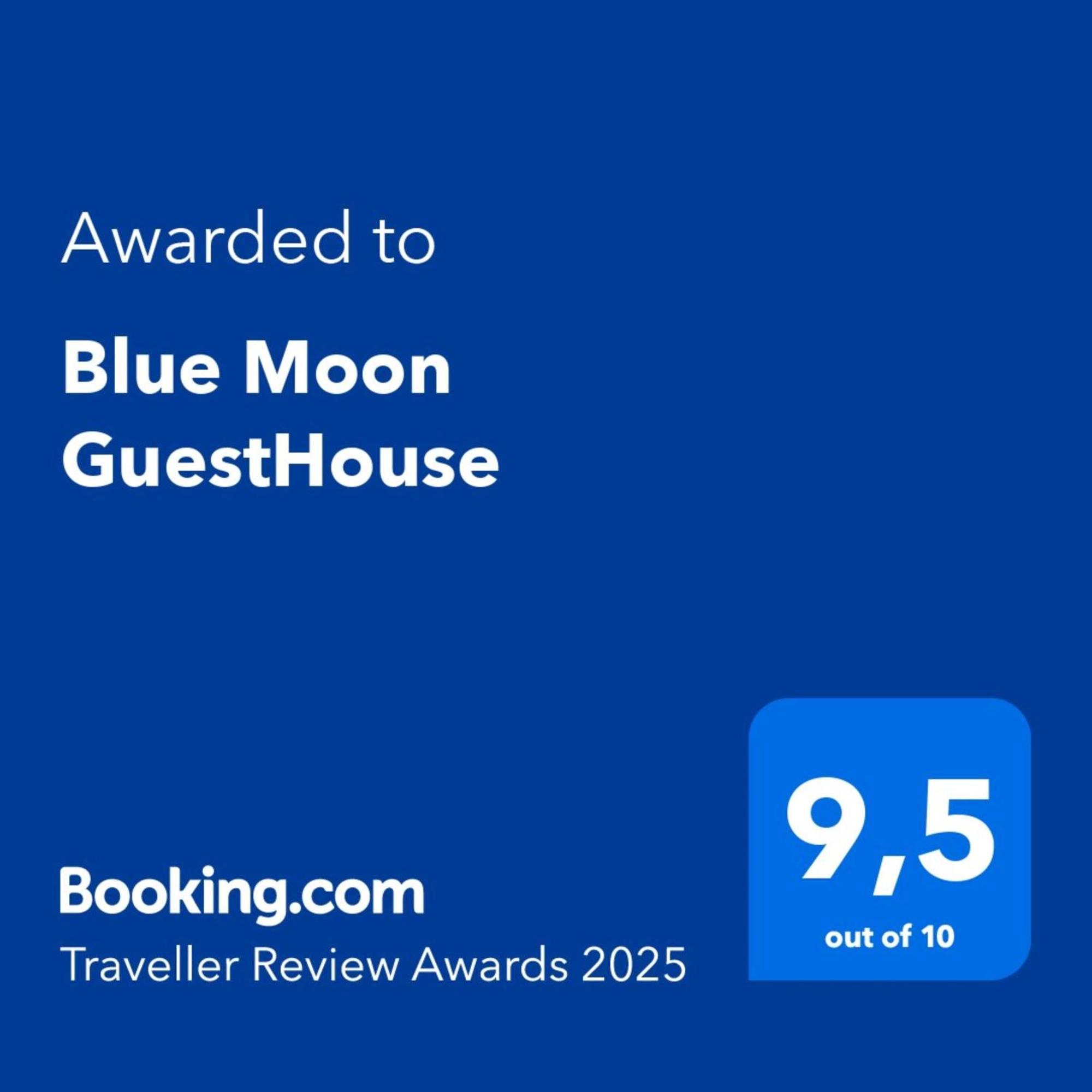 Blue Moon Guesthouse Lagos Ngoại thất bức ảnh