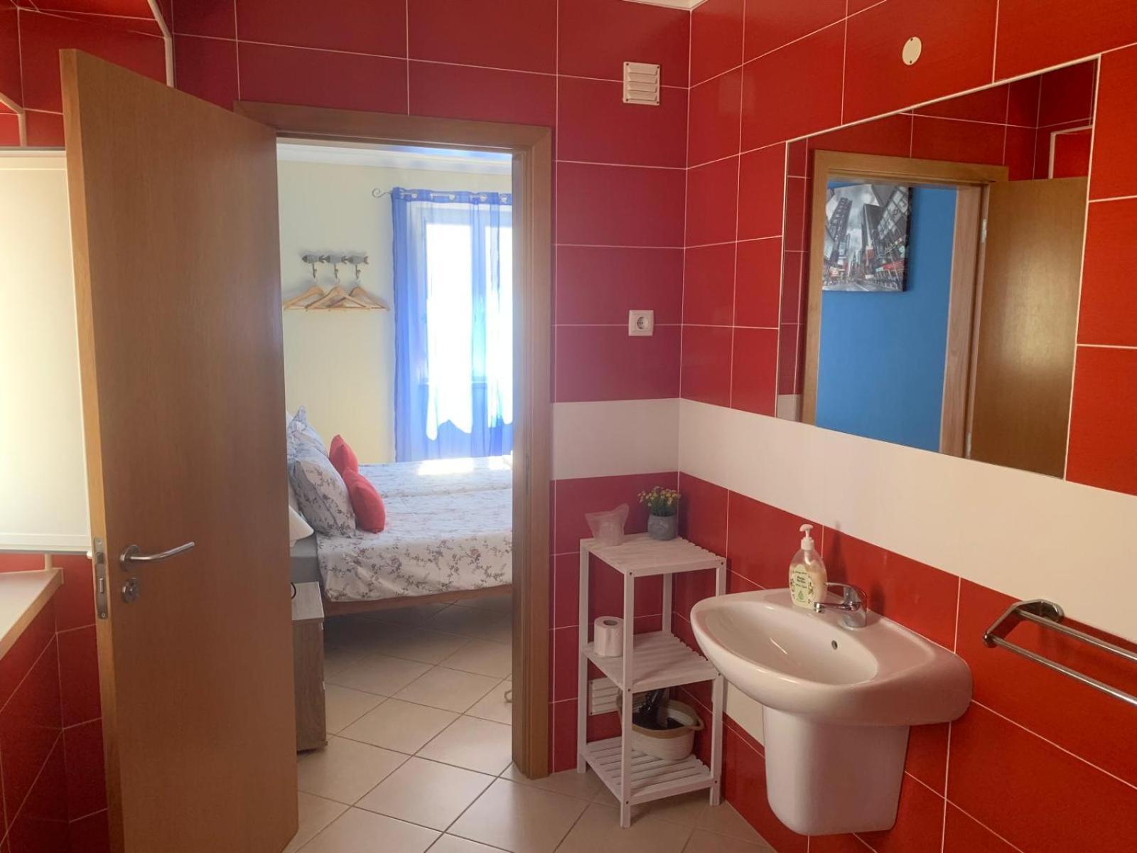 Blue Moon Guesthouse Lagos Ngoại thất bức ảnh