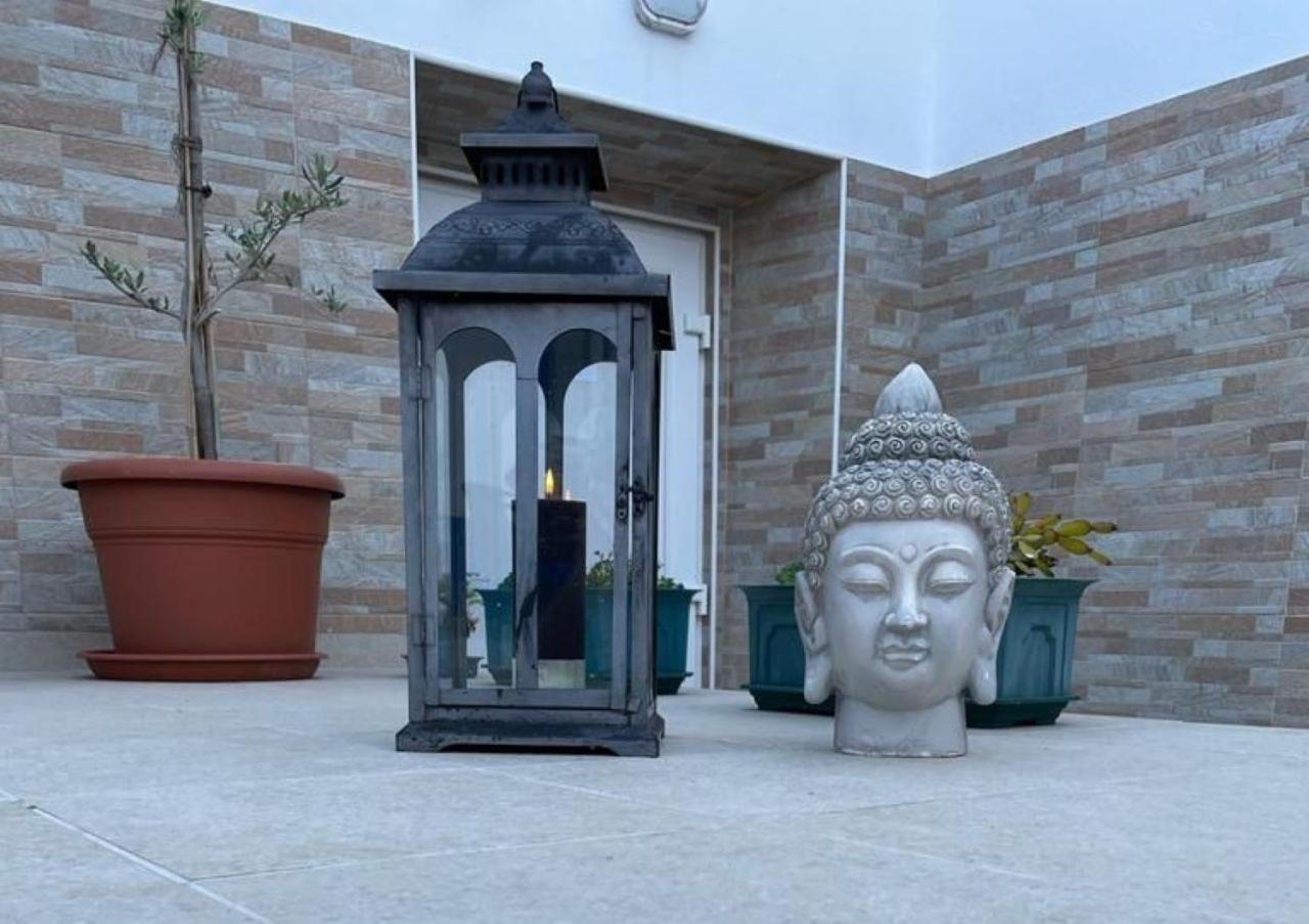 Blue Moon Guesthouse Lagos Ngoại thất bức ảnh