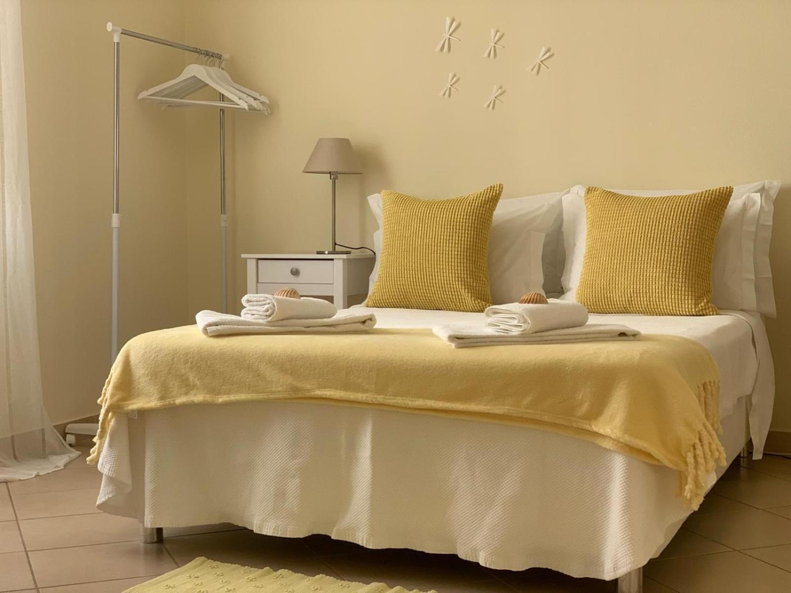 Blue Moon Guesthouse Lagos Ngoại thất bức ảnh