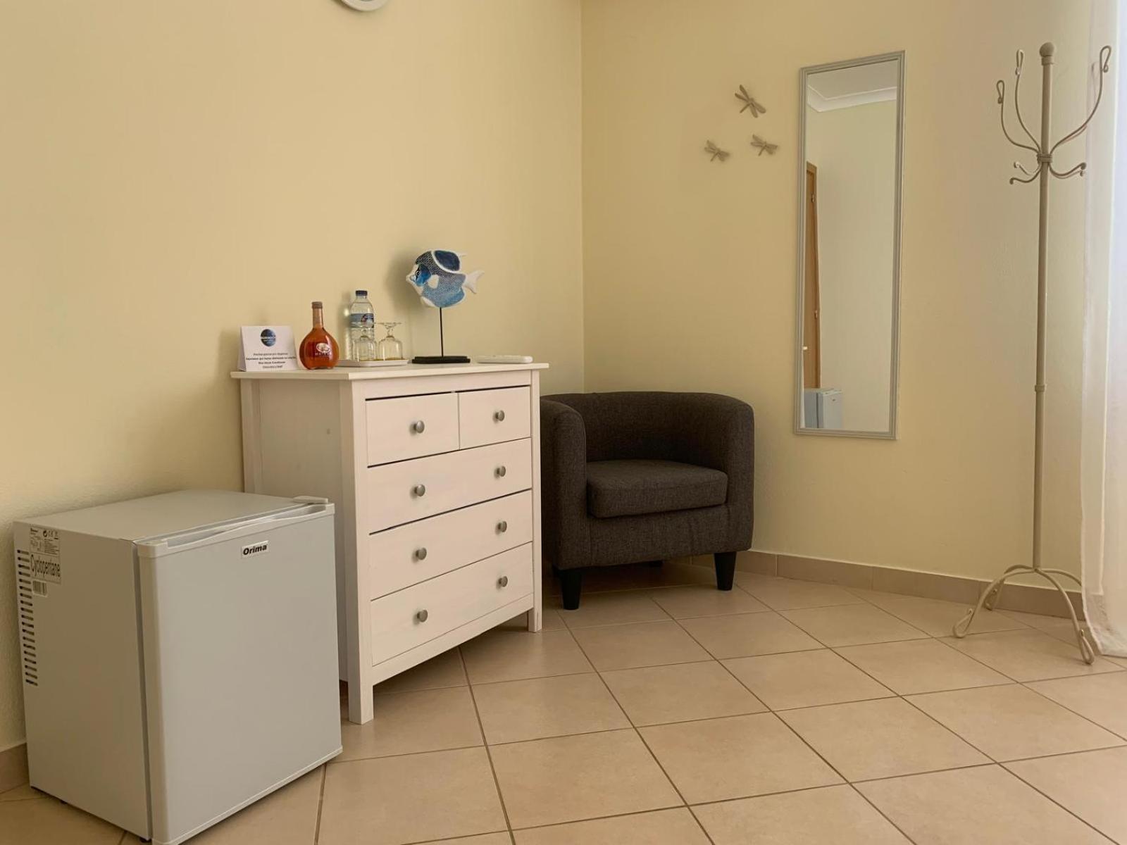 Blue Moon Guesthouse Lagos Ngoại thất bức ảnh