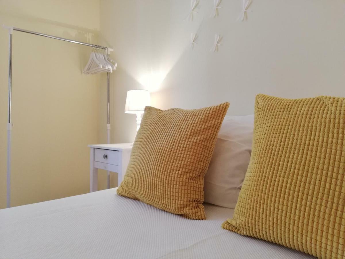 Blue Moon Guesthouse Lagos Ngoại thất bức ảnh